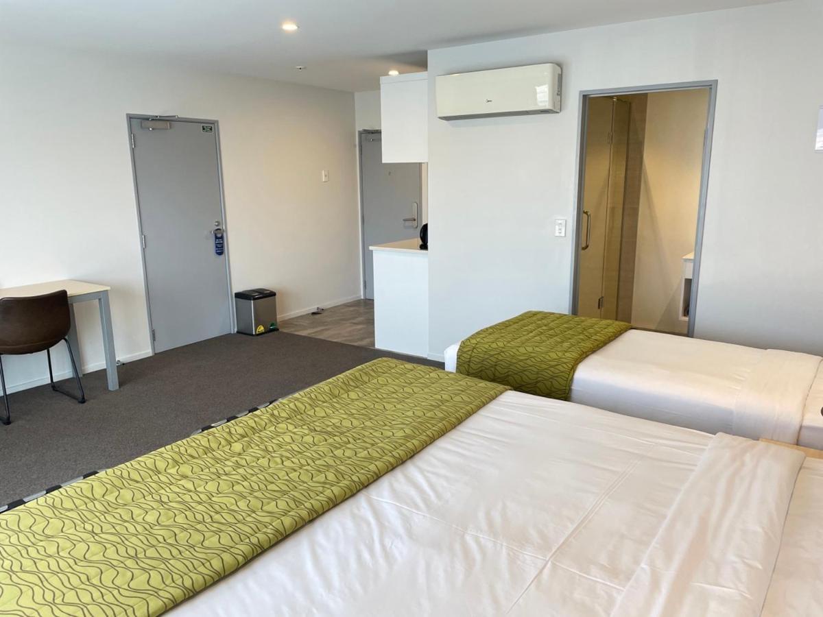 כרייסטצ'רץ' 2 On Whiteleigh And 239 On Lincoln Motel מראה חיצוני תמונה A typical studio apartment