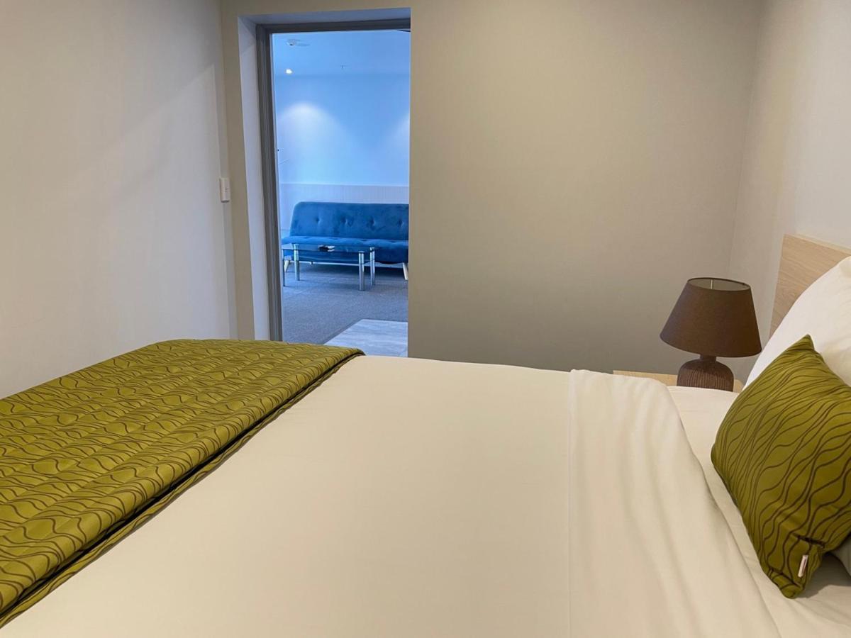 כרייסטצ'רץ' 2 On Whiteleigh And 239 On Lincoln Motel מראה חיצוני תמונה A bedroom at the hotel