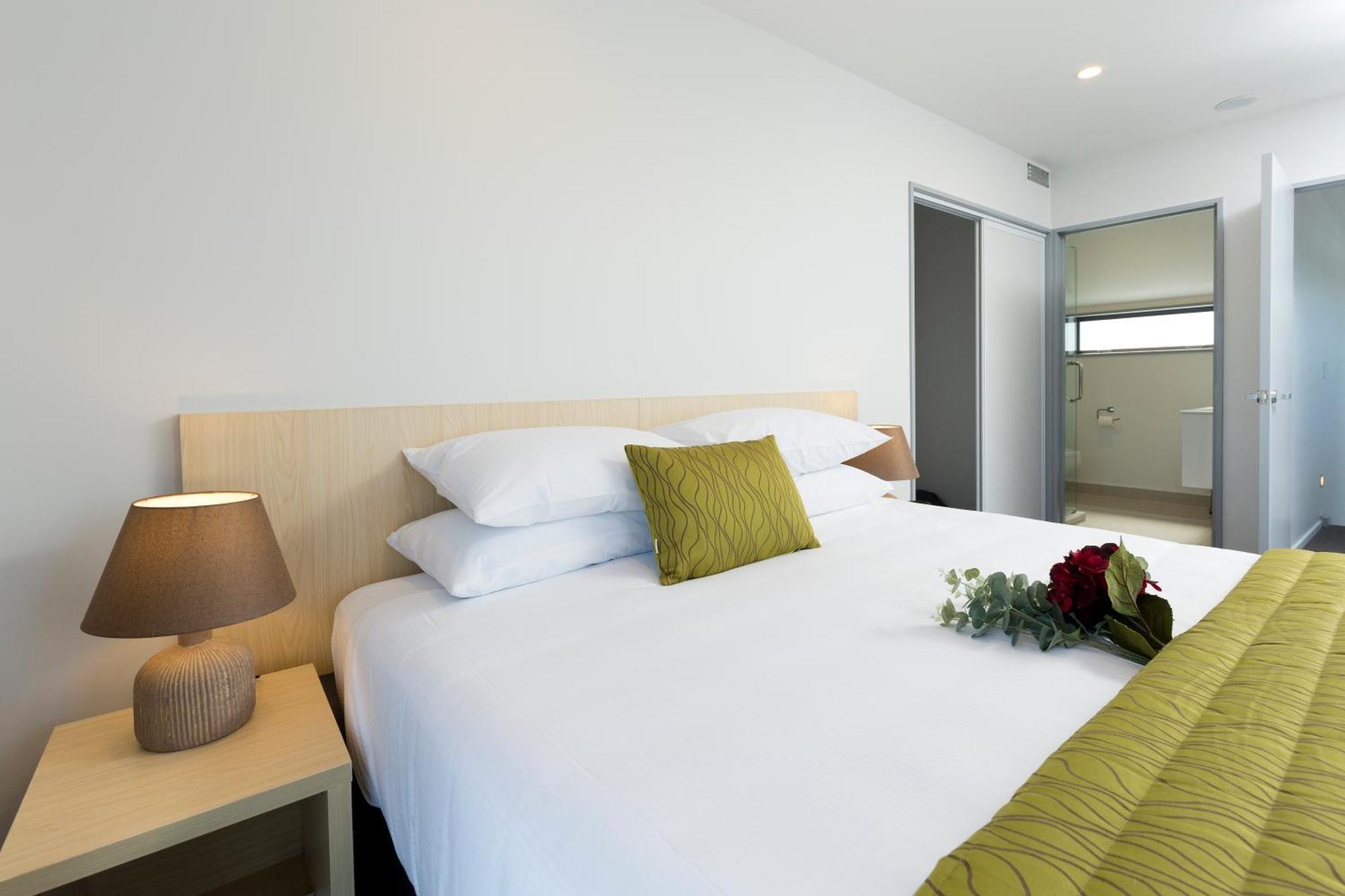 כרייסטצ'רץ' 2 On Whiteleigh And 239 On Lincoln Motel מראה חיצוני תמונה A bedroom at the hotel