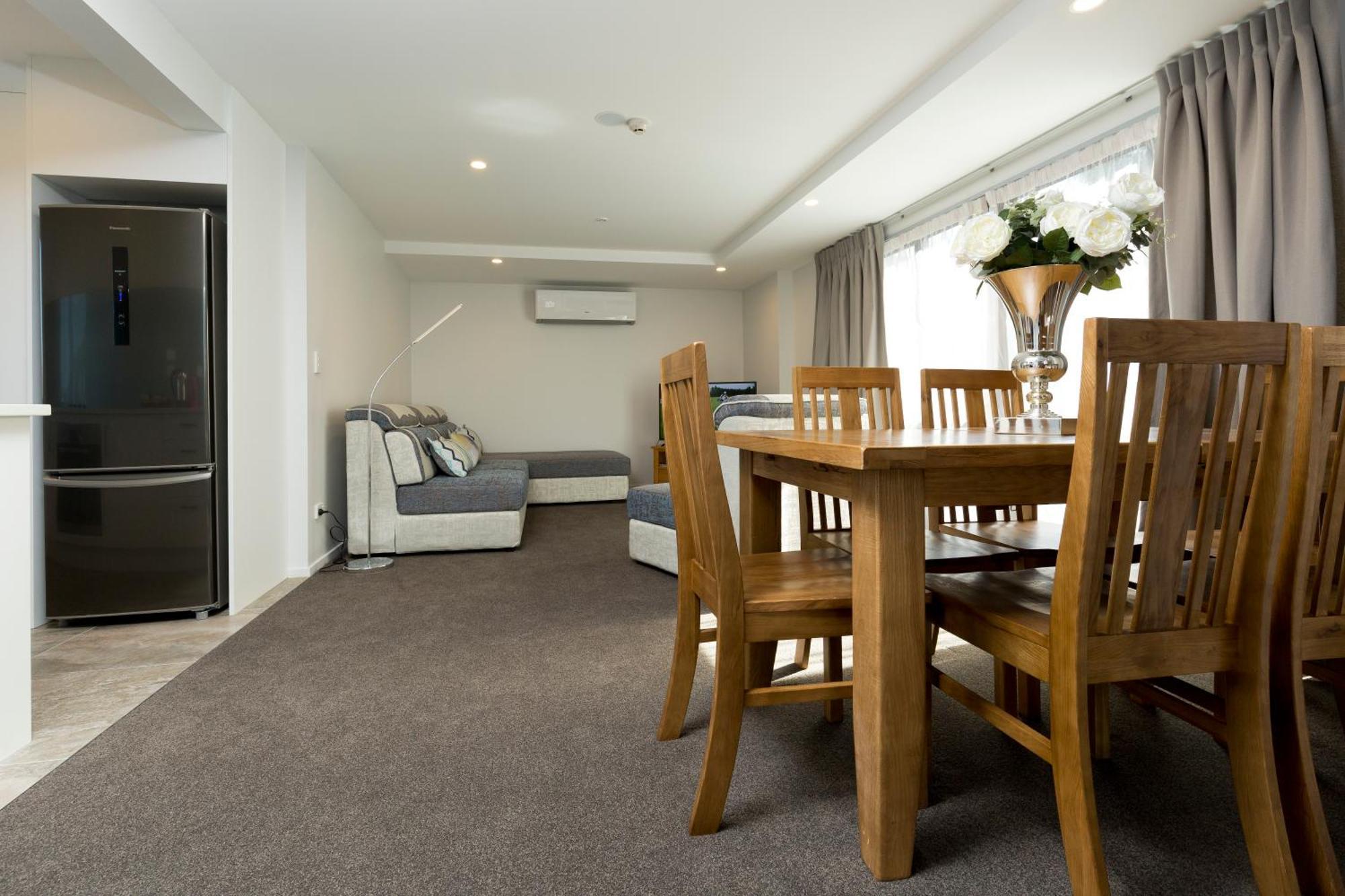 כרייסטצ'רץ' 2 On Whiteleigh And 239 On Lincoln Motel מראה חיצוני תמונה A typical apartment at the hotel
